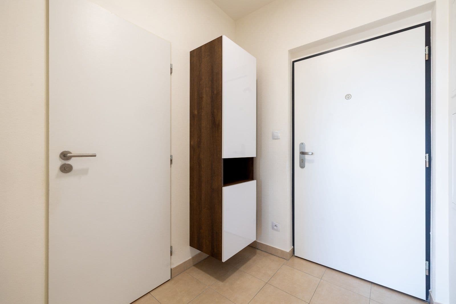 Prenájom bytu 1-izbový 27 m², Magisterská, Plzeň, Plzeňský kraj Prenájom bytu 1-izbový 27 m², Magisterská, Plzeň, Plzeňský kraj