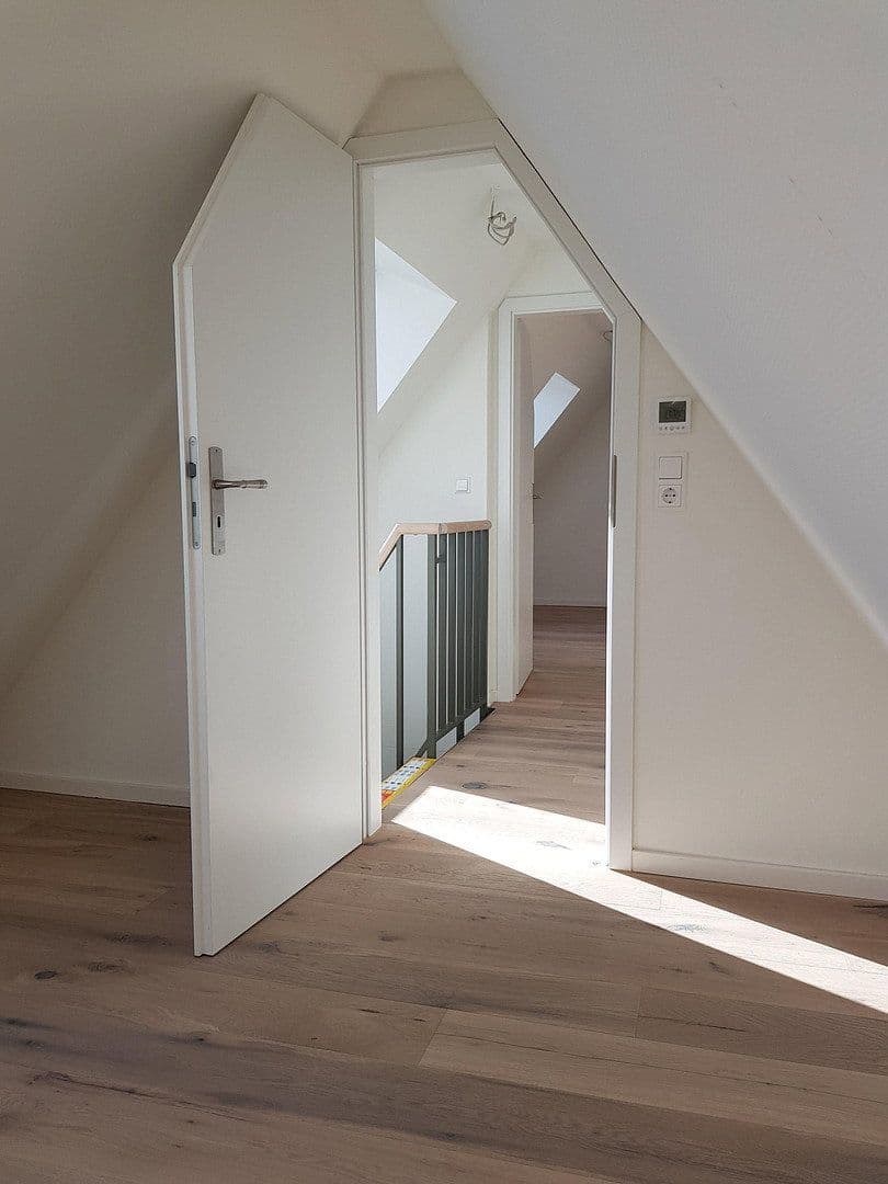 Prenájom domu 115 m², pozemek 90 m², Waiblingen, Bádensko-Wurttembersko Prenájom domu 115 m², pozemek 90 m², Waiblingen, Bádensko-Wurttembersko