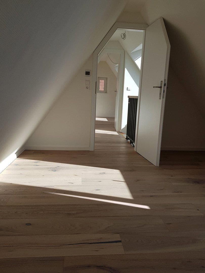 Prenájom domu 115 m², pozemek 90 m², Waiblingen, Bádensko-Wurttembersko Prenájom domu 115 m², pozemek 90 m², Waiblingen, Bádensko-Wurttembersko