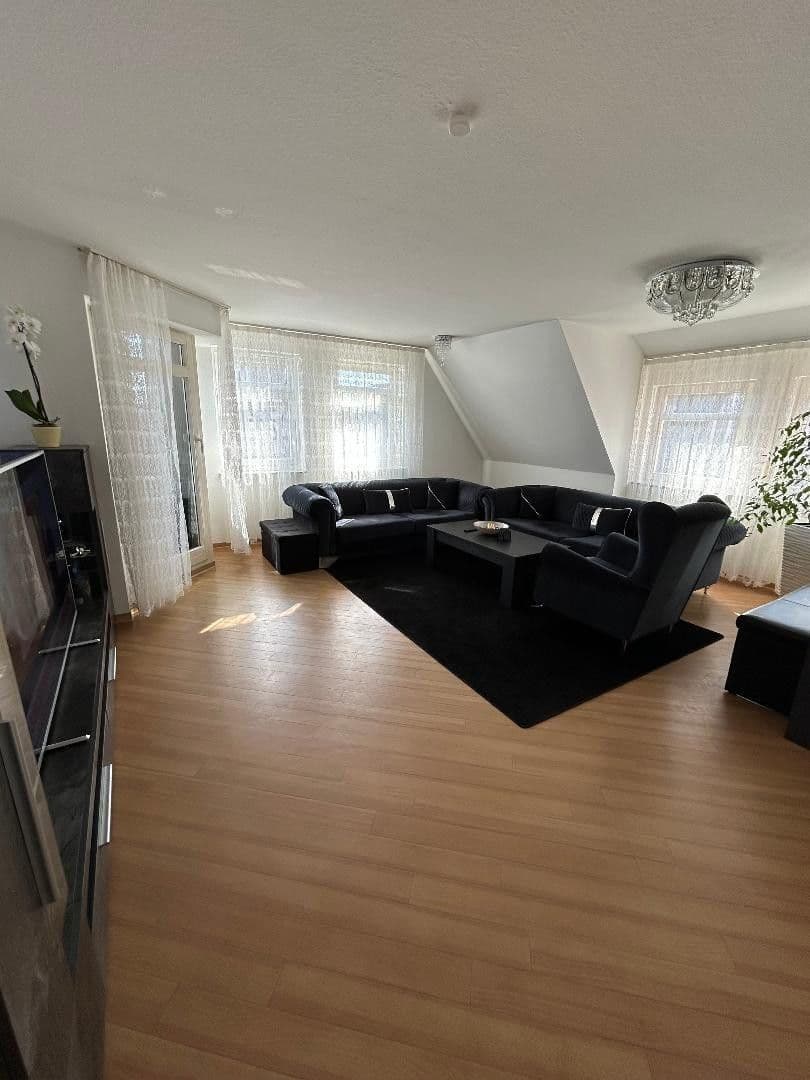 Predaj bytu 5-izbový 110 m², Herrenberg, Bádensko-Wurttembersko Predaj bytu 5-izbový 110 m², Herrenberg, Bádensko-Wurttembersko