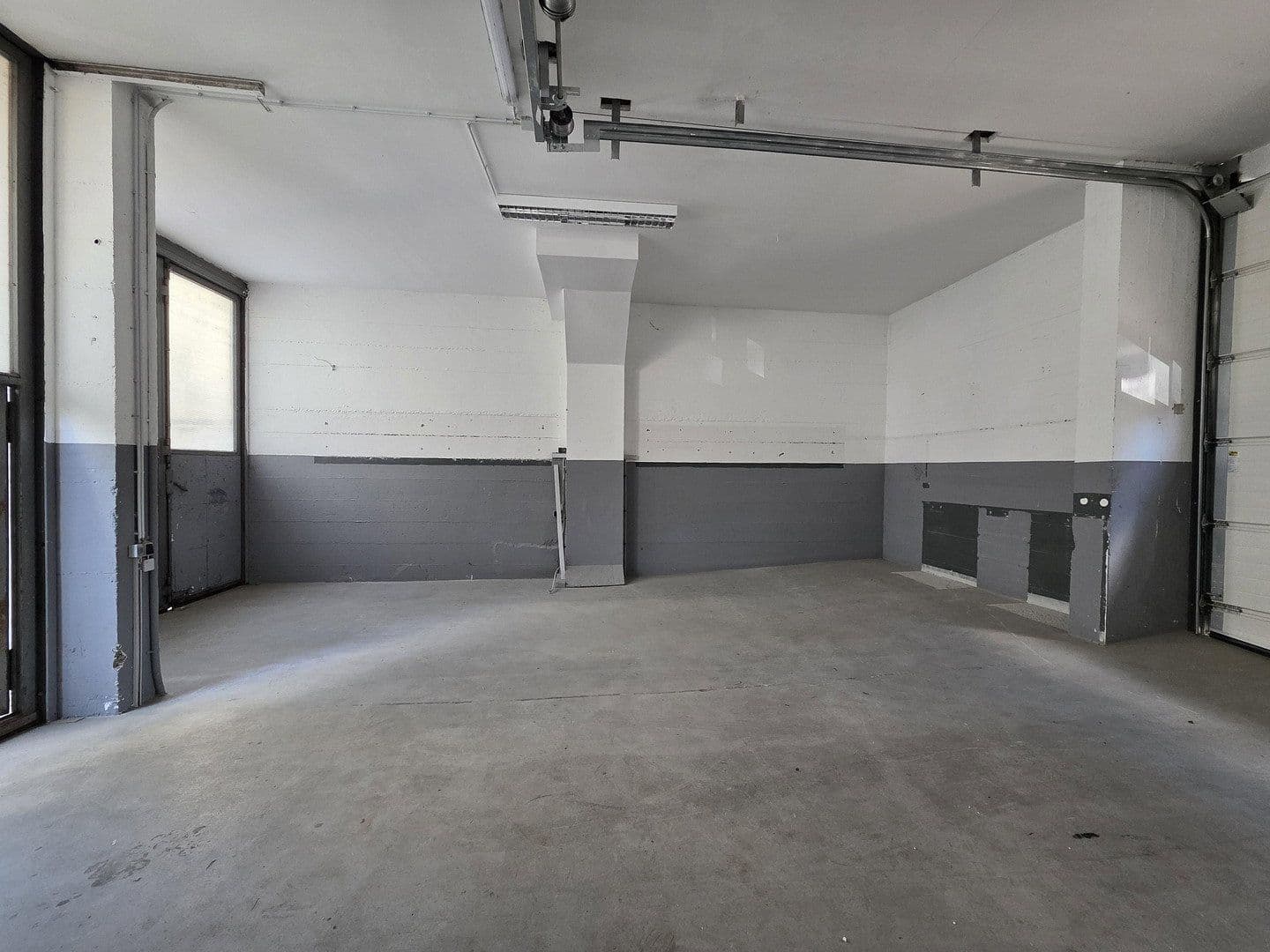 Prenájom nebytového priestoru 174 m², Durlacherstraße 70, Pforzheim, Bádensko-Wurttembersko Prenájom nebytového priestoru 174 m², Durlacherstraße 70, Pforzheim, Bádensko-Wurttembersko