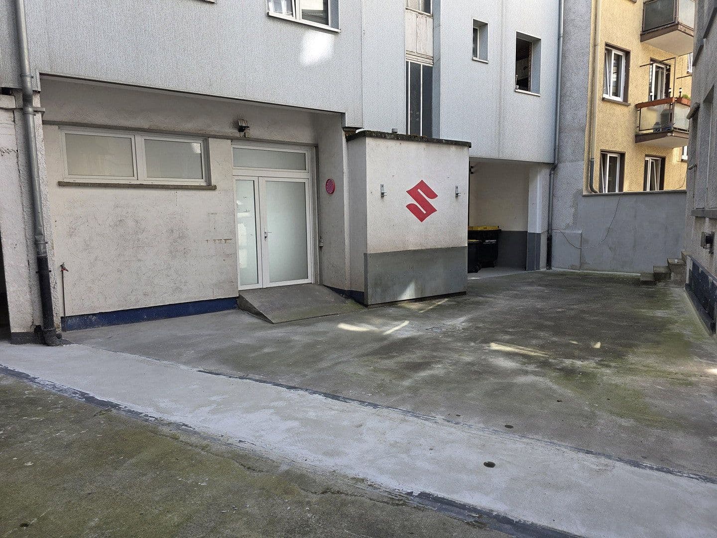 Prenájom nebytového priestoru 174 m², Durlacherstraße 70, Pforzheim, Bádensko-Wurttembersko Prenájom nebytového priestoru 174 m², Durlacherstraße 70, Pforzheim, Bádensko-Wurttembersko