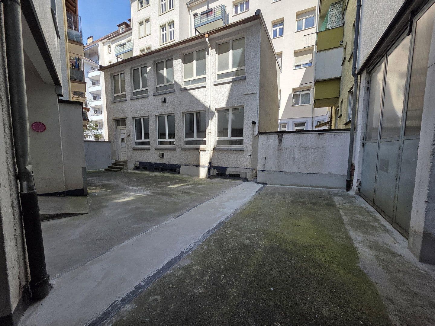 Prenájom nebytového priestoru 174 m², Durlacherstraße 70, Pforzheim, Bádensko-Wurttembersko Prenájom nebytového priestoru 174 m², Durlacherstraße 70, Pforzheim, Bádensko-Wurttembersko