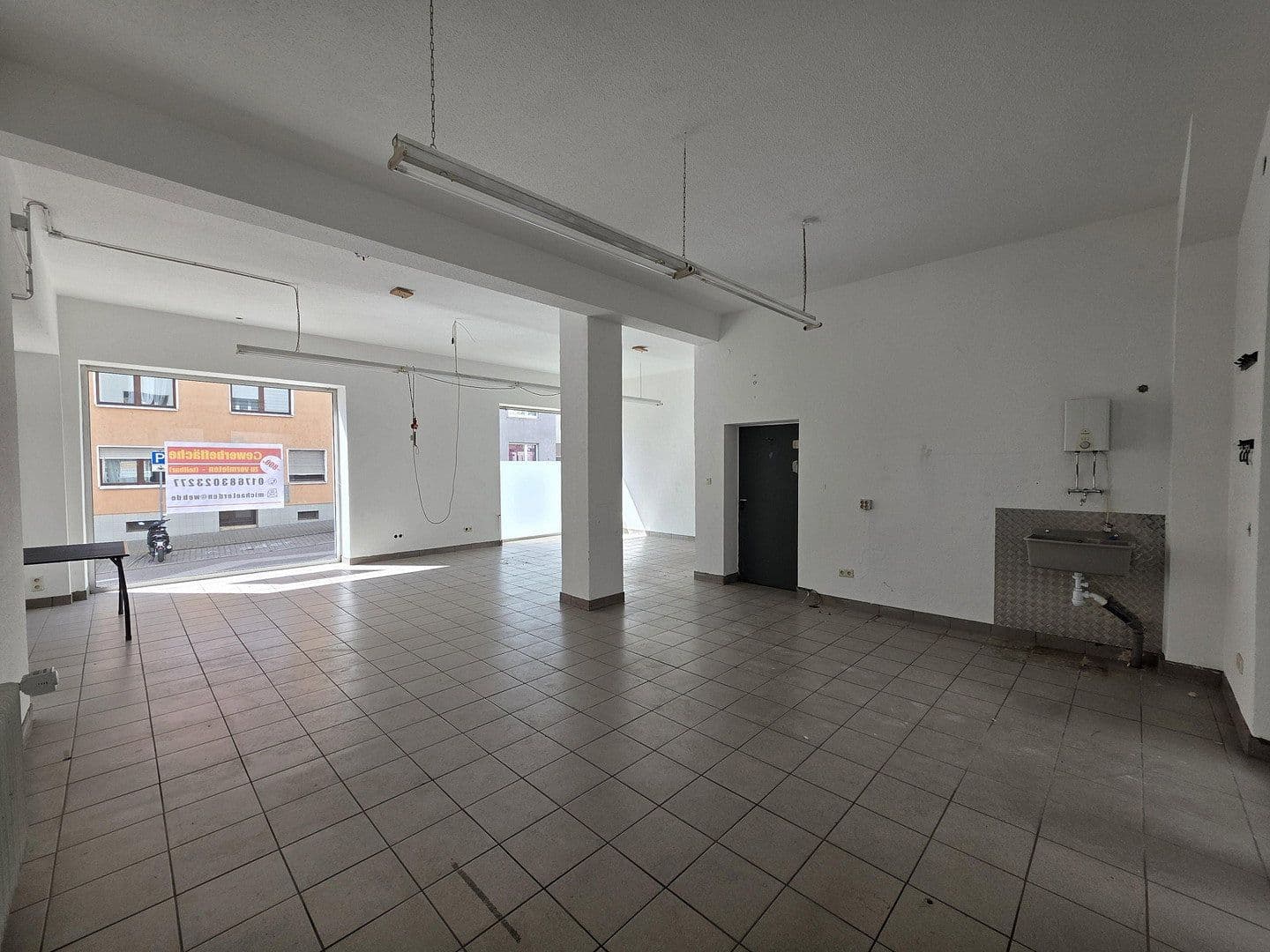 Prenájom kancelárie 323 m², Durlacherstraße 70-72, Pforzheim, Bádensko-Wurttembersko Prenájom kancelárie 323 m², Durlacherstraße 70-72, Pforzheim, Bádensko-Wurttembersko