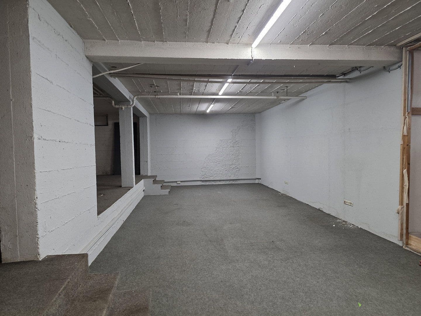 Prenájom kancelárie 323 m², Durlacherstraße 70-72, Pforzheim, Bádensko-Wurttembersko Prenájom kancelárie 323 m², Durlacherstraße 70-72, Pforzheim, Bádensko-Wurttembersko