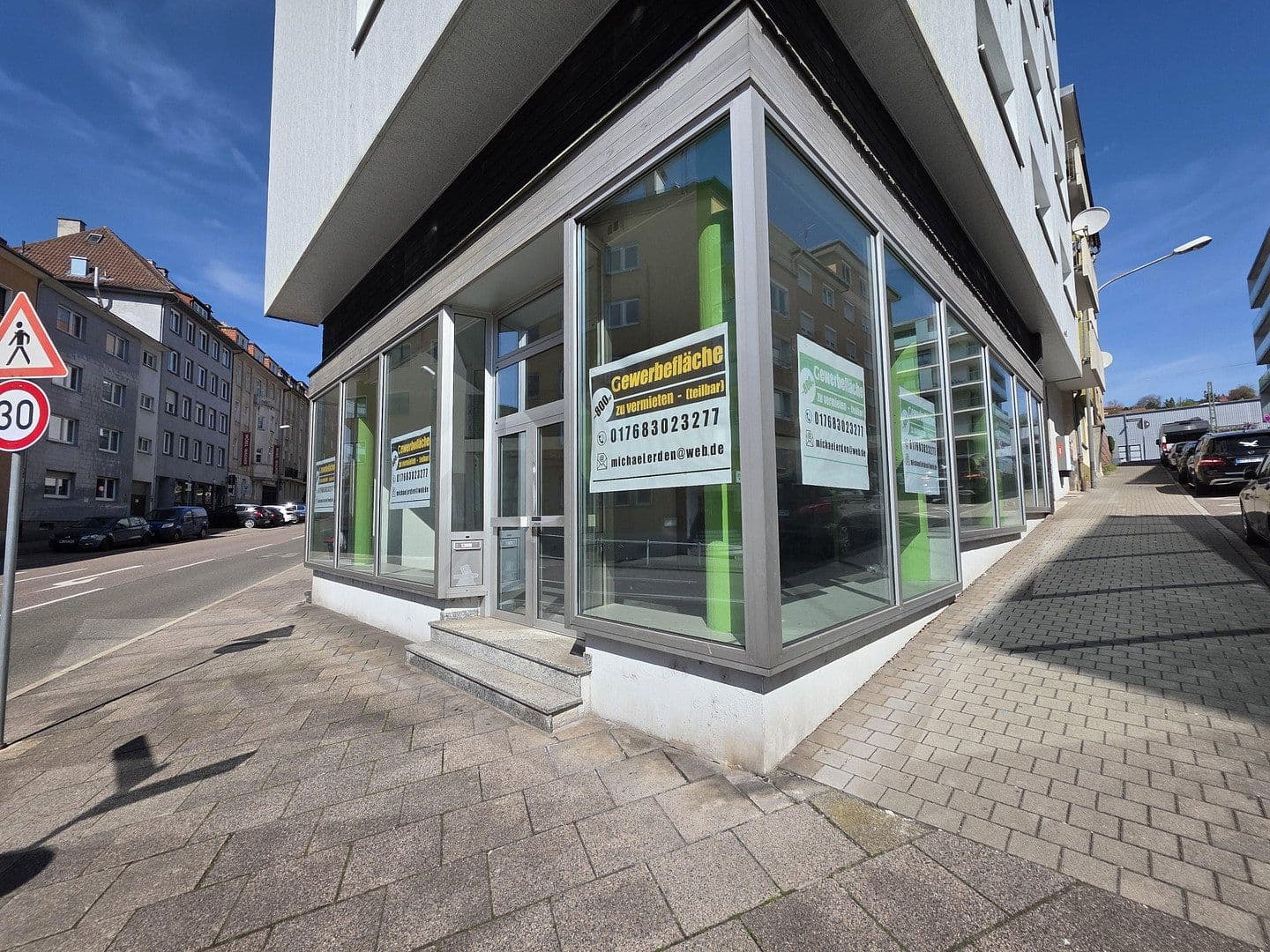 Prenájom kancelárie 323 m², Durlacherstraße 70-72, Pforzheim, Bádensko-Wurttembersko Prenájom kancelárie 323 m², Durlacherstraße 70-72, Pforzheim, Bádensko-Wurttembersko