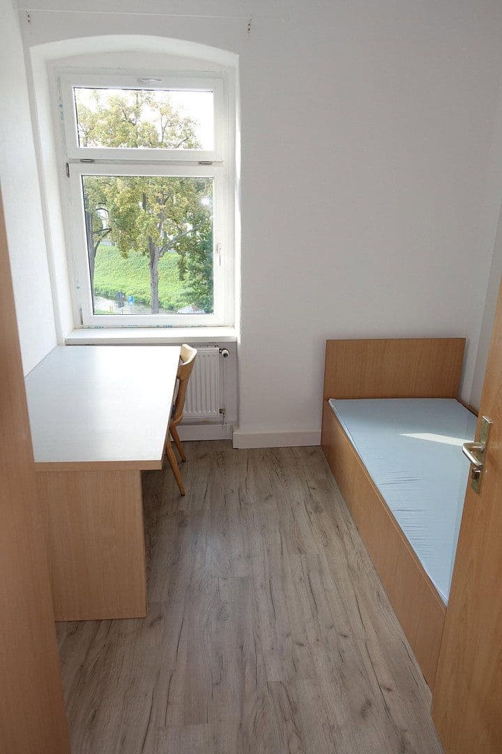 Prenájom bytu 6-izbový 125 m², Äußere Oybiner Straße 5, Žitava, Sasko Prenájom bytu 6-izbový 125 m², Äußere Oybiner Straße 5, Žitava, Sasko