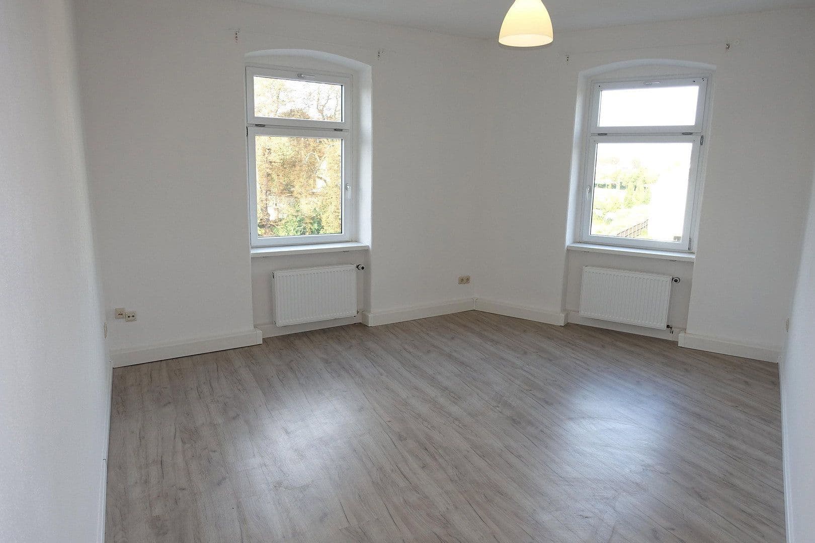 Prenájom bytu 6-izbový 125 m², Äußere Oybiner Straße 5, Žitava, Sasko Prenájom bytu 6-izbový 125 m², Äußere Oybiner Straße 5, Žitava, Sasko