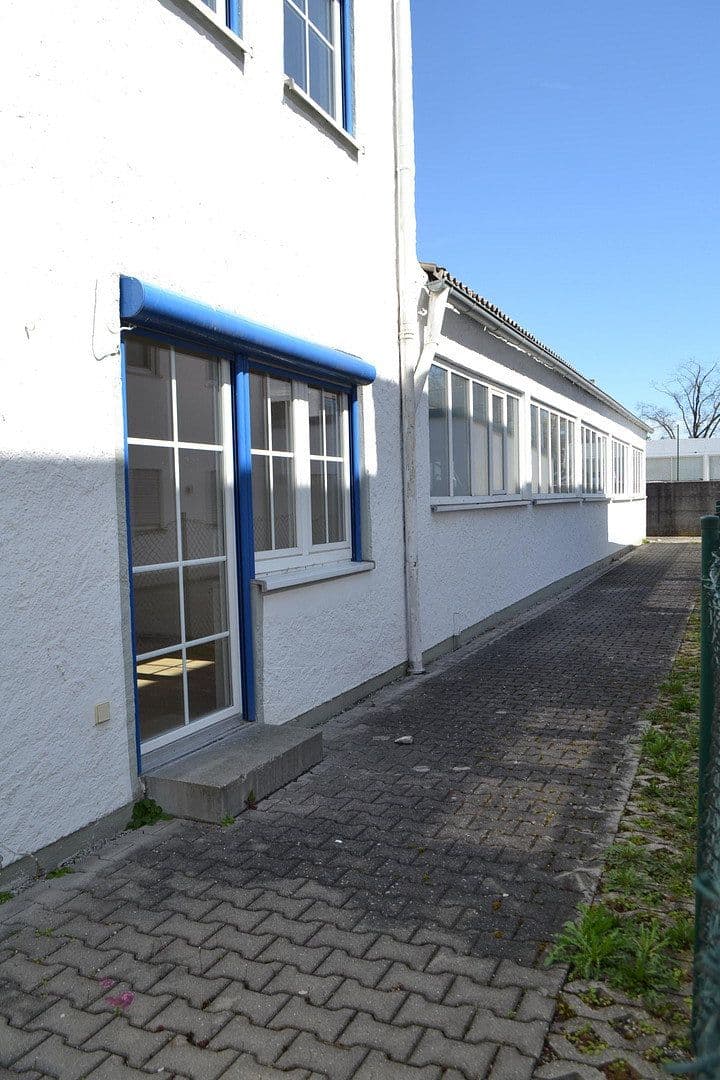 Predaj domu 245 m², pozemek 550 m², Auweg 1, Eggenfelden, Bavorsko Predaj domu 245 m², pozemek 550 m², Auweg 1, Eggenfelden, Bavorsko