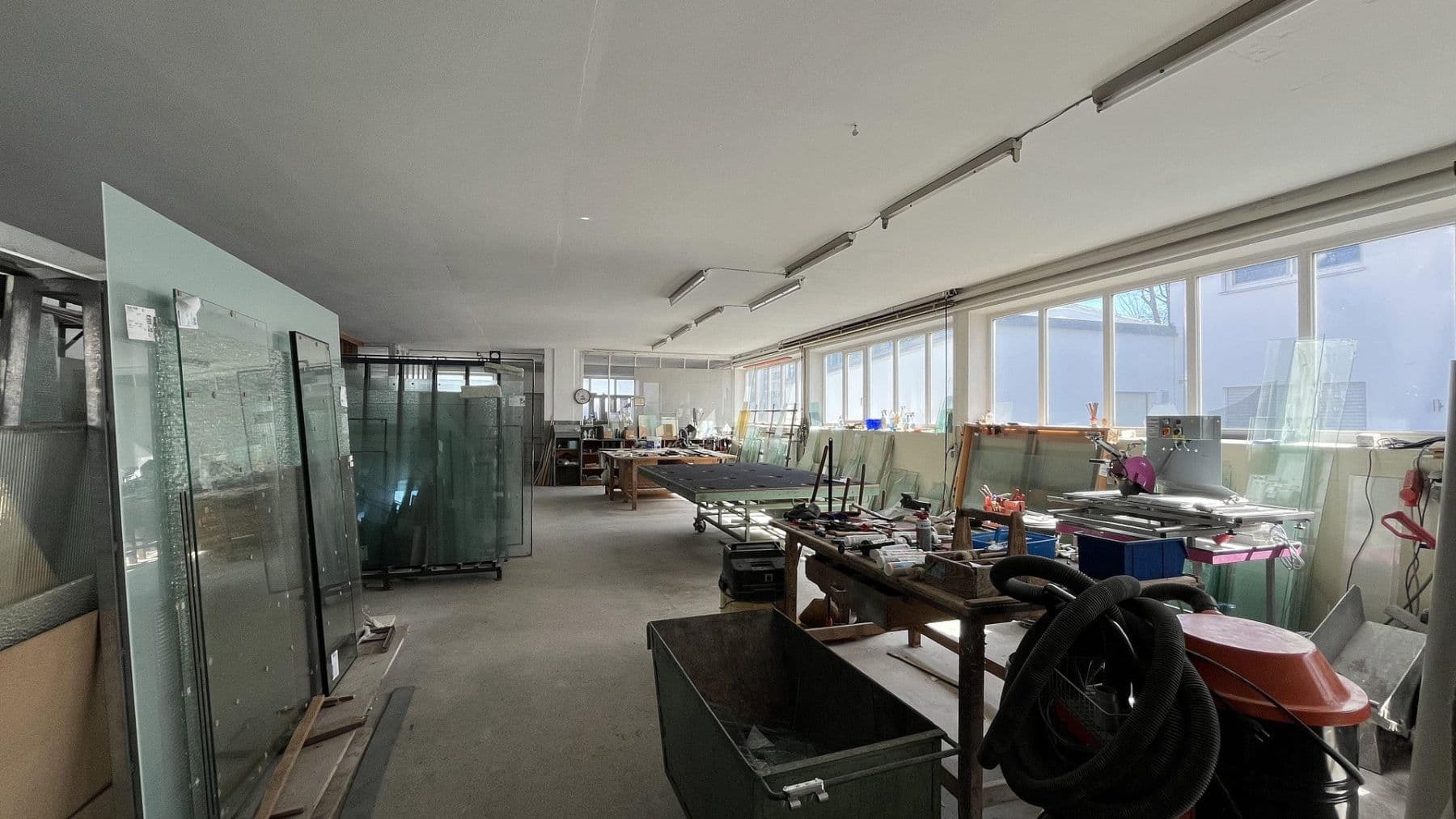 Predaj domu 245 m², pozemek 550 m², Auweg 1, Eggenfelden, Bavorsko Predaj domu 245 m², pozemek 550 m², Auweg 1, Eggenfelden, Bavorsko