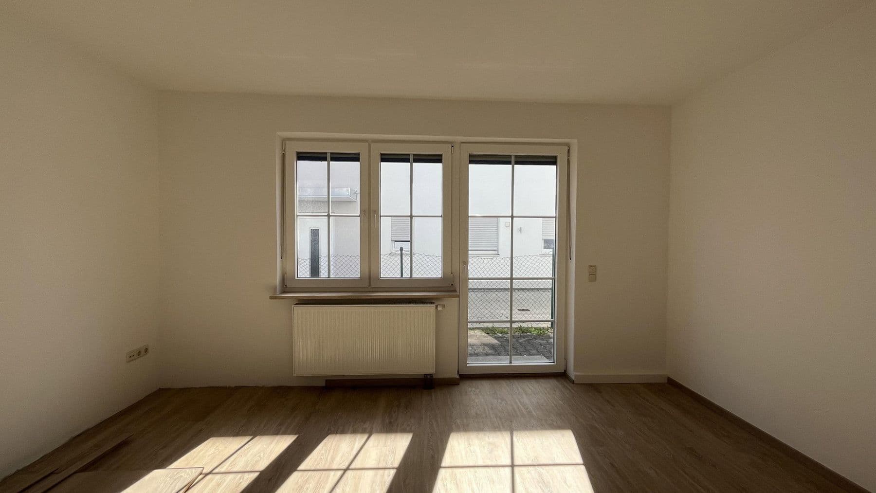 Predaj domu 245 m², pozemek 550 m², Auweg 1, Eggenfelden, Bavorsko Predaj domu 245 m², pozemek 550 m², Auweg 1, Eggenfelden, Bavorsko