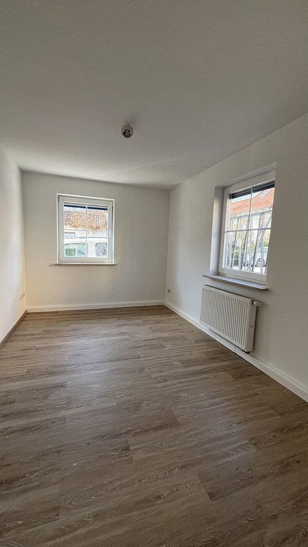 Predaj domu 245 m², pozemek 550 m², Auweg 1, Eggenfelden, Bavorsko Predaj domu 245 m², pozemek 550 m², Auweg 1, Eggenfelden, Bavorsko
