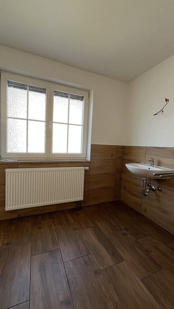 Predaj domu 245 m², pozemek 550 m², Auweg 1, Eggenfelden, Bavorsko Predaj domu 245 m², pozemek 550 m², Auweg 1, Eggenfelden, Bavorsko