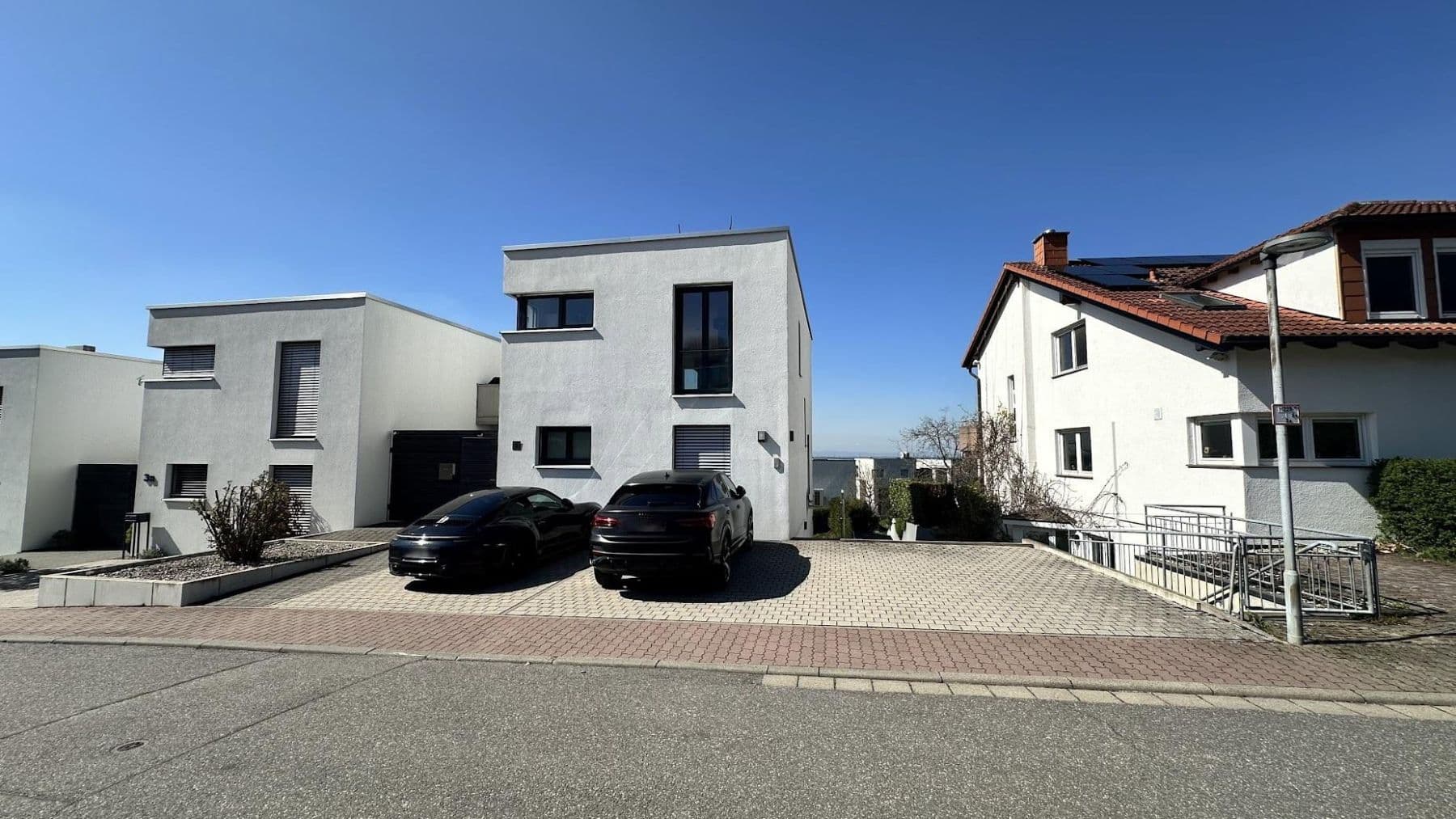 Predaj domu 180 m², pozemek 462 m², Nußloch, Bádensko-Wurttembersko Predaj domu 180 m², pozemek 462 m², Nußloch, Bádensko-Wurttembersko