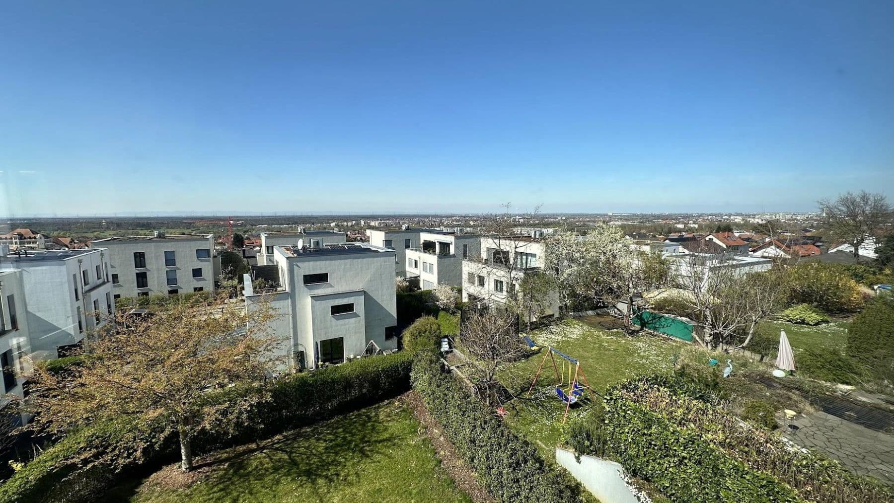 Predaj domu 180 m², pozemek 462 m², Nußloch, Bádensko-Wurttembersko Predaj domu 180 m², pozemek 462 m², Nußloch, Bádensko-Wurttembersko