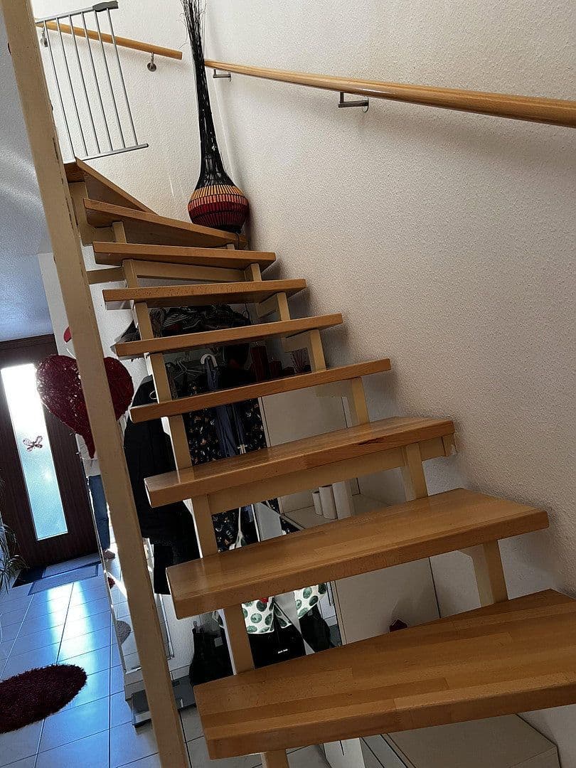 Predaj domu 127 m², pozemek 195 m², Stuttgart, Bádensko-Wurttembersko Predaj domu 127 m², pozemek 195 m², Stuttgart, Bádensko-Wurttembersko