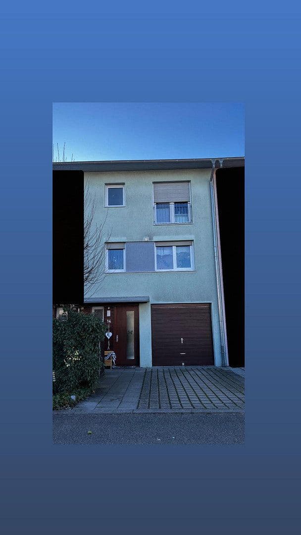 Predaj domu 127 m², pozemek 195 m², Stuttgart, Bádensko-Wurttembersko Predaj domu 127 m², pozemek 195 m², Stuttgart, Bádensko-Wurttembersko