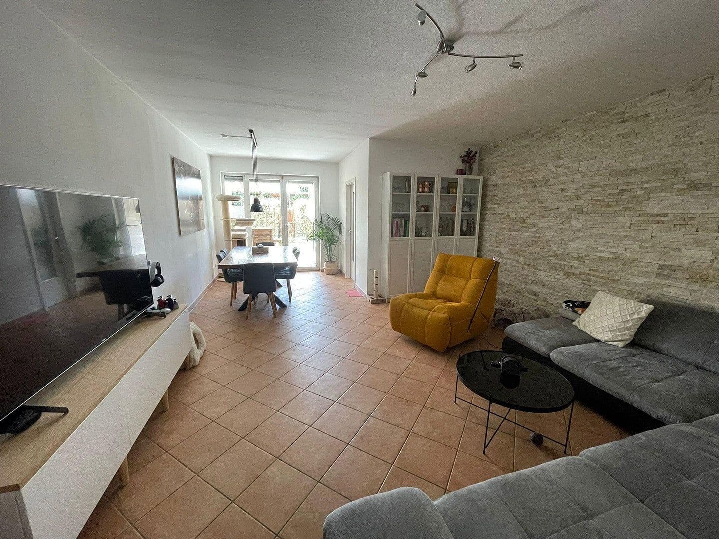 Prenájom bytu 3-izbový 77 m², Obertshausen, Hesensko Prenájom bytu 3-izbový 77 m², Obertshausen, Hesensko