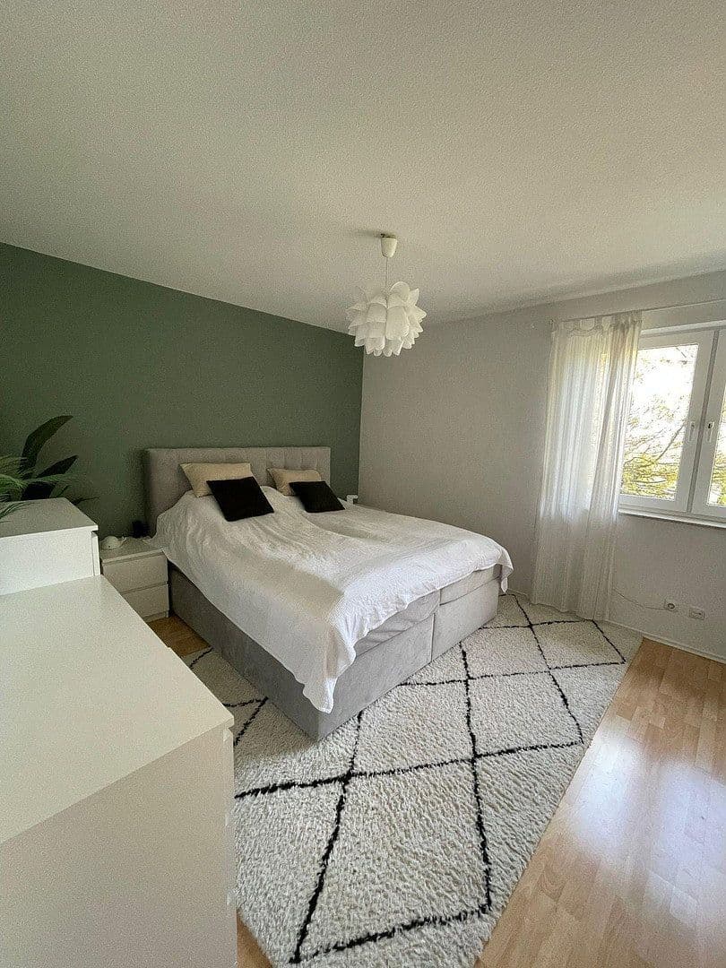 Prenájom bytu 3-izbový 77 m², Obertshausen, Hesensko Prenájom bytu 3-izbový 77 m², Obertshausen, Hesensko