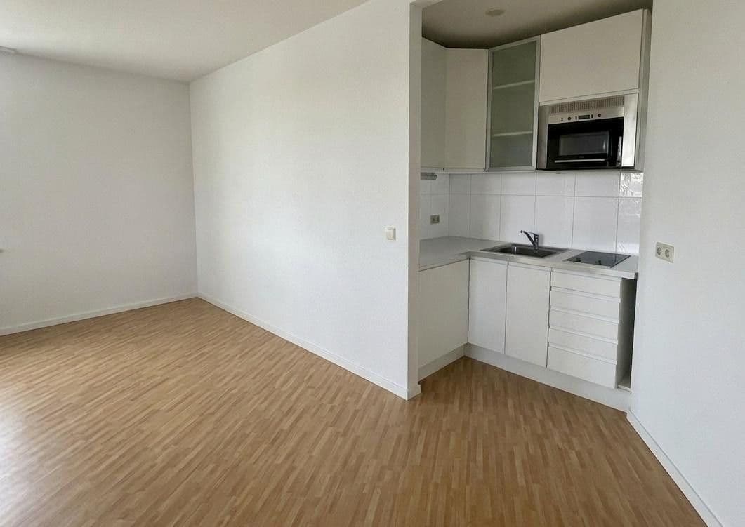 Predaj bytu 2-izbový 50 m², Eduard-Schloemann-Str. 35, Düsseldorf, Severné Porýnie - Westfálsko Predaj bytu 2-izbový 50 m², Eduard-Schloemann-Str. 35, Düsseldorf, Severné Porýnie - Westfálsko