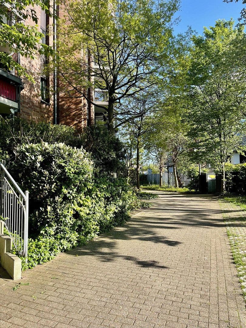 Predaj bytu 2-izbový 50 m², Eduard-Schloemann-Str. 35, Düsseldorf, Severné Porýnie - Westfálsko Predaj bytu 2-izbový 50 m², Eduard-Schloemann-Str. 35, Düsseldorf, Severné Porýnie - Westfálsko