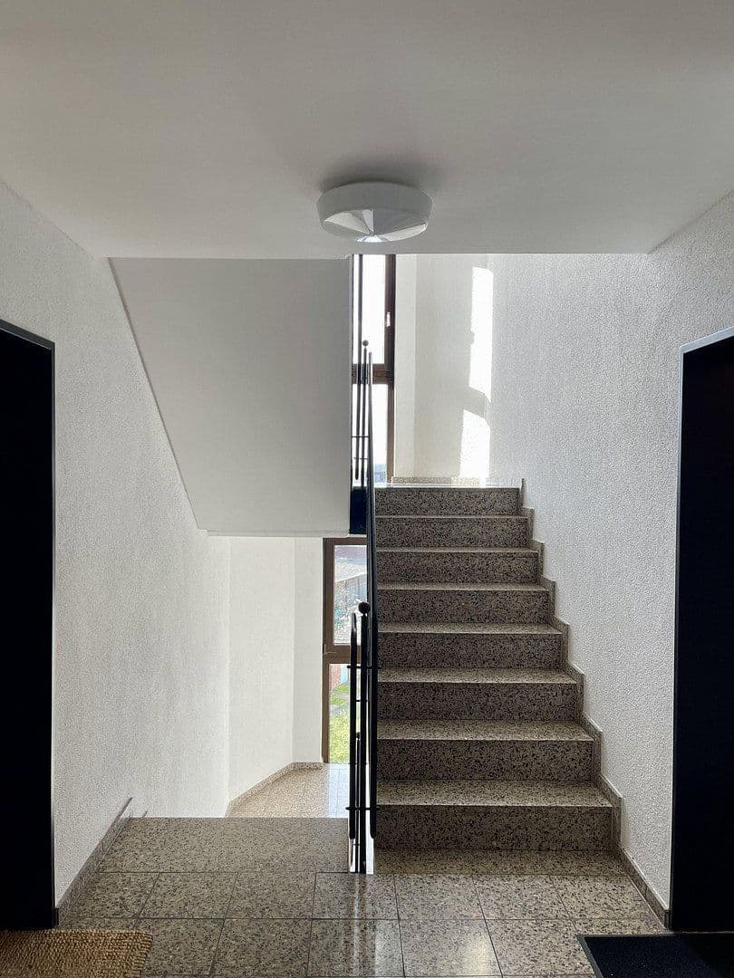 Predaj bytu 2-izbový 50 m², Eduard-Schloemann-Str. 35, Düsseldorf, Severné Porýnie - Westfálsko Predaj bytu 2-izbový 50 m², Eduard-Schloemann-Str. 35, Düsseldorf, Severné Porýnie - Westfálsko