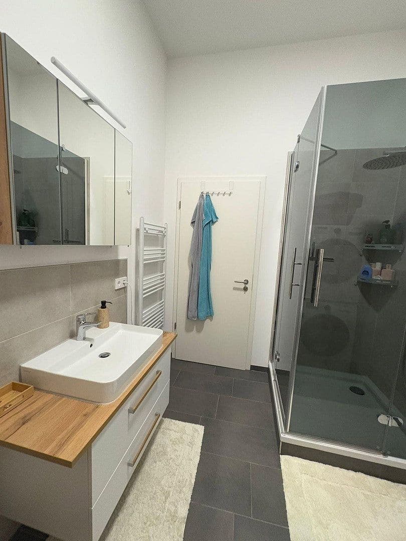 Prenájom bytu 4-izbový 110 m², Backnang, Bádensko-Wurttembersko Prenájom bytu 4-izbový 110 m², Backnang, Bádensko-Wurttembersko