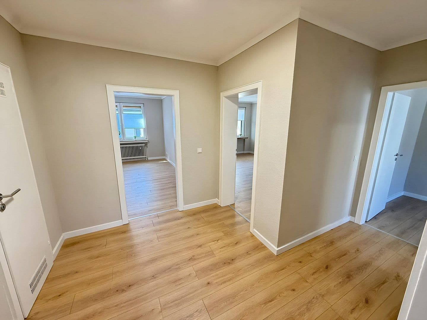 Prenájom bytu 3-izbový 77 m², Steinenfeld 39, Wuppertal, Severné Porýnie - Westfálsko Prenájom bytu 3-izbový 77 m², Steinenfeld 39, Wuppertal, Severné Porýnie - Westfálsko