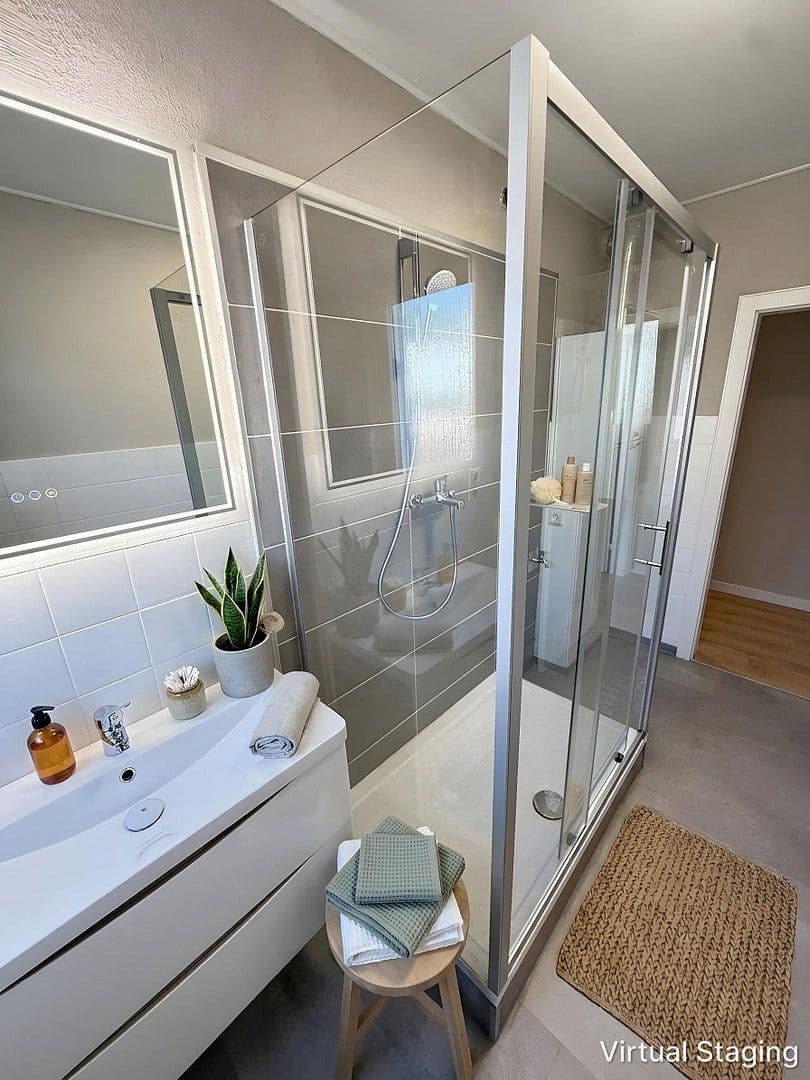 Prenájom bytu 3-izbový 77 m², Steinenfeld 39, Wuppertal, Severné Porýnie - Westfálsko Prenájom bytu 3-izbový 77 m², Steinenfeld 39, Wuppertal, Severné Porýnie - Westfálsko