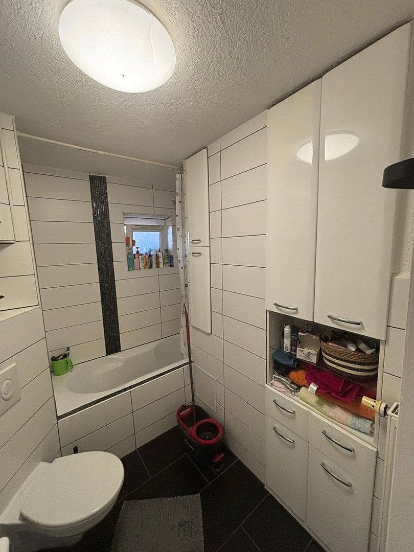 Prenájom bytu 3-izbový 81 m², Ringstr. 11, Walldürn, Bádensko-Wurttembersko Prenájom bytu 3-izbový 81 m², Ringstr. 11, Walldürn, Bádensko-Wurttembersko