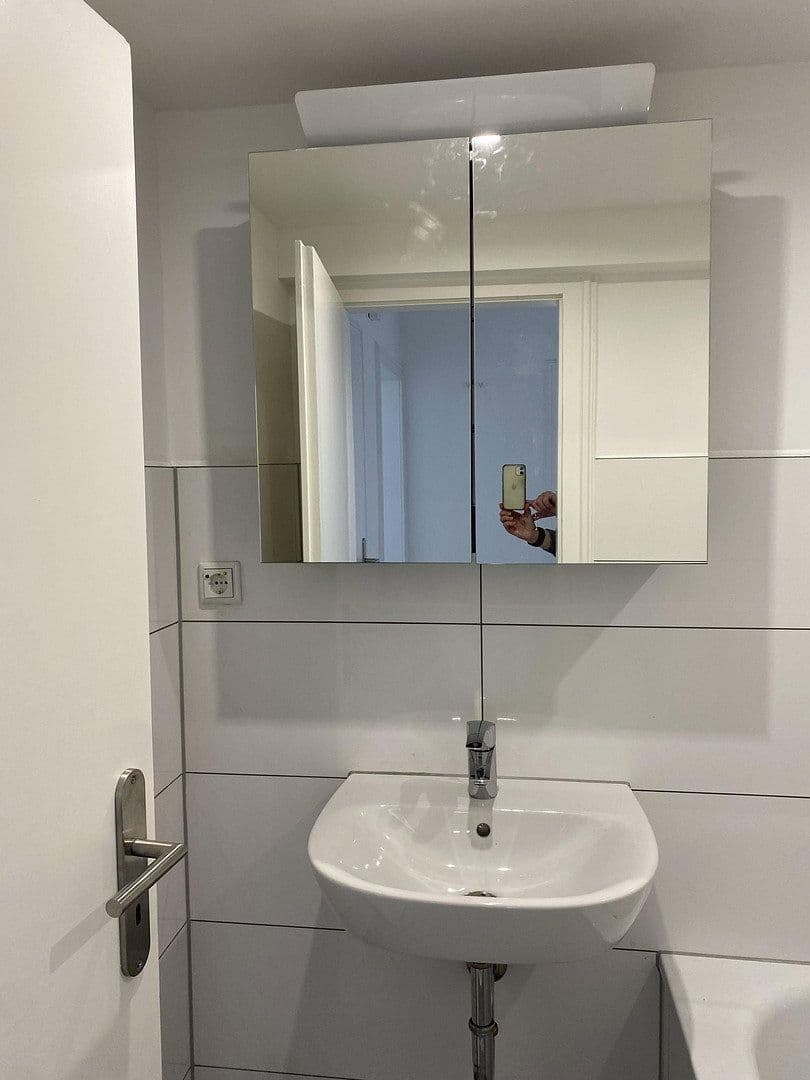 Prenájom bytu 2-izbový 52 m², Albertstr. 109, Düsseldorf, Severné Porýnie - Westfálsko Prenájom bytu 2-izbový 52 m², Albertstr. 109, Düsseldorf, Severné Porýnie - Westfálsko