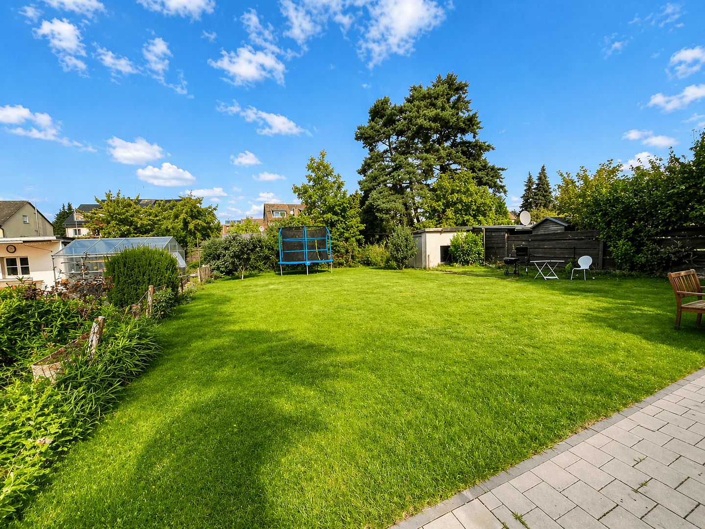 Prenájom bytu 2-izbový 67 m², Boseweg 24, Frankfurt am Main, Hesensko Prenájom bytu 2-izbový 67 m², Boseweg 24, Frankfurt am Main, Hesensko