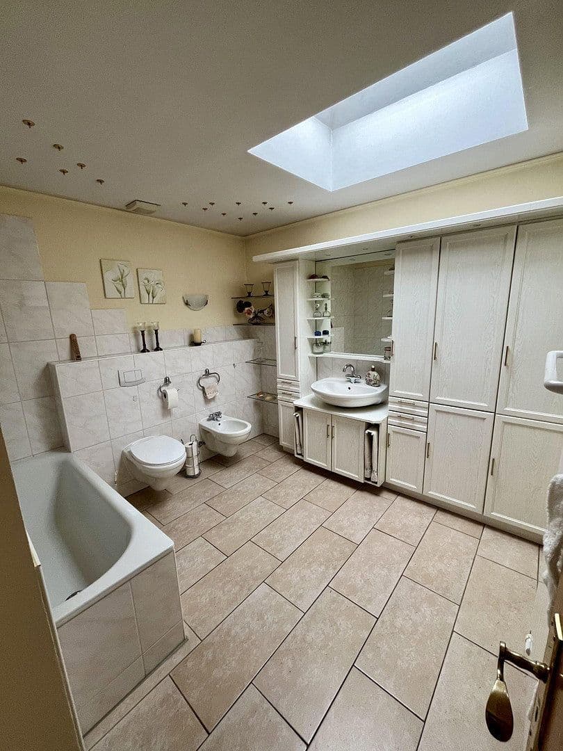 Predaj domu 150 m², pozemek 250 m², Mittlere Bergerheide 15, Wuppertal, Severné Porýnie - Westfálsko Predaj domu 150 m², pozemek 250 m², Mittlere Bergerheide 15, Wuppertal, Severné Porýnie - Westfálsko