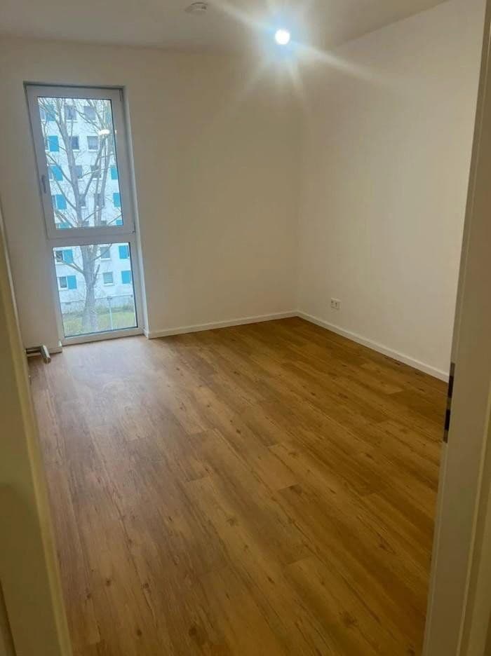 Prenájom bytu 2-izbový 51 m², Sewanstraße 259, Berlin, Berlín Prenájom bytu 2-izbový 51 m², Sewanstraße 259, Berlin, Berlín