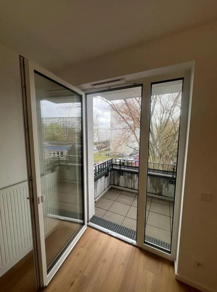 Prenájom bytu 2-izbový 51 m², Sewanstraße 259, Berlin, Berlín Prenájom bytu 2-izbový 51 m², Sewanstraße 259, Berlin, Berlín