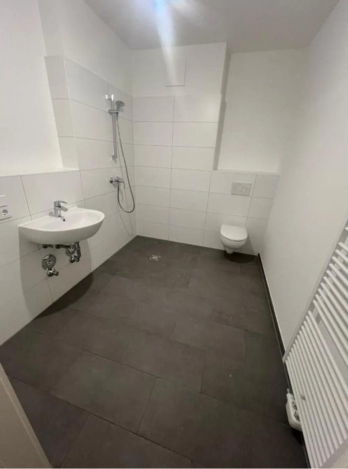 Prenájom bytu 2-izbový 51 m², Sewanstraße 259, Berlin, Berlín Prenájom bytu 2-izbový 51 m², Sewanstraße 259, Berlin, Berlín