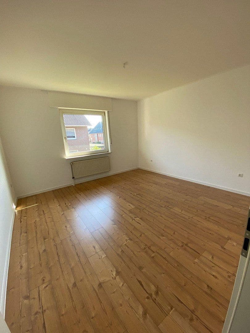 Prenájom bytu 4-izbový 96 m², Breslauer Straße 45, Fürstenau, Dolné Sasko Prenájom bytu 4-izbový 96 m², Breslauer Straße 45, Fürstenau, Dolné Sasko