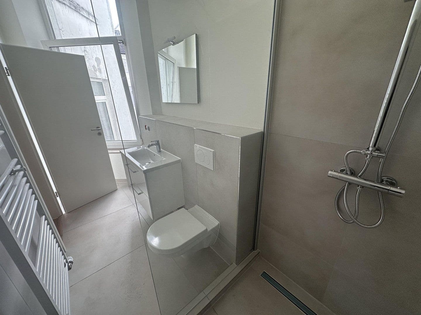 Prenájom bytu 3-izbový 75 m², Adalbertsteinweg 230, Aachen, Severné Porýnie - Westfálsko Prenájom bytu 3-izbový 75 m², Adalbertsteinweg 230, Aachen, Severné Porýnie - Westfálsko