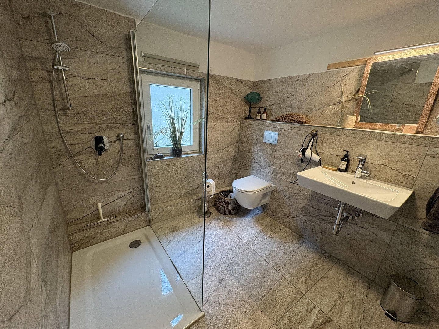 Predaj domu 114 m², pozemek 325 m², Wurster Nordseeküste, Dolné Sasko Predaj domu 114 m², pozemek 325 m², Wurster Nordseeküste, Dolné Sasko