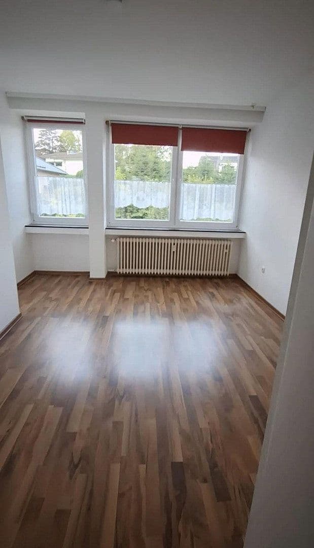 Prenájom bytu 4-izbový 107 m², Olper Straße 29, Eslohe, Severné Porýnie - Westfálsko Prenájom bytu 4-izbový 107 m², Olper Straße 29, Eslohe, Severné Porýnie - Westfálsko