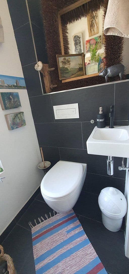 Prenájom domu 147 m², pozemek 997 m², Burscheid, Severné Porýnie - Westfálsko Prenájom domu 147 m², pozemek 997 m², Burscheid, Severné Porýnie - Westfálsko