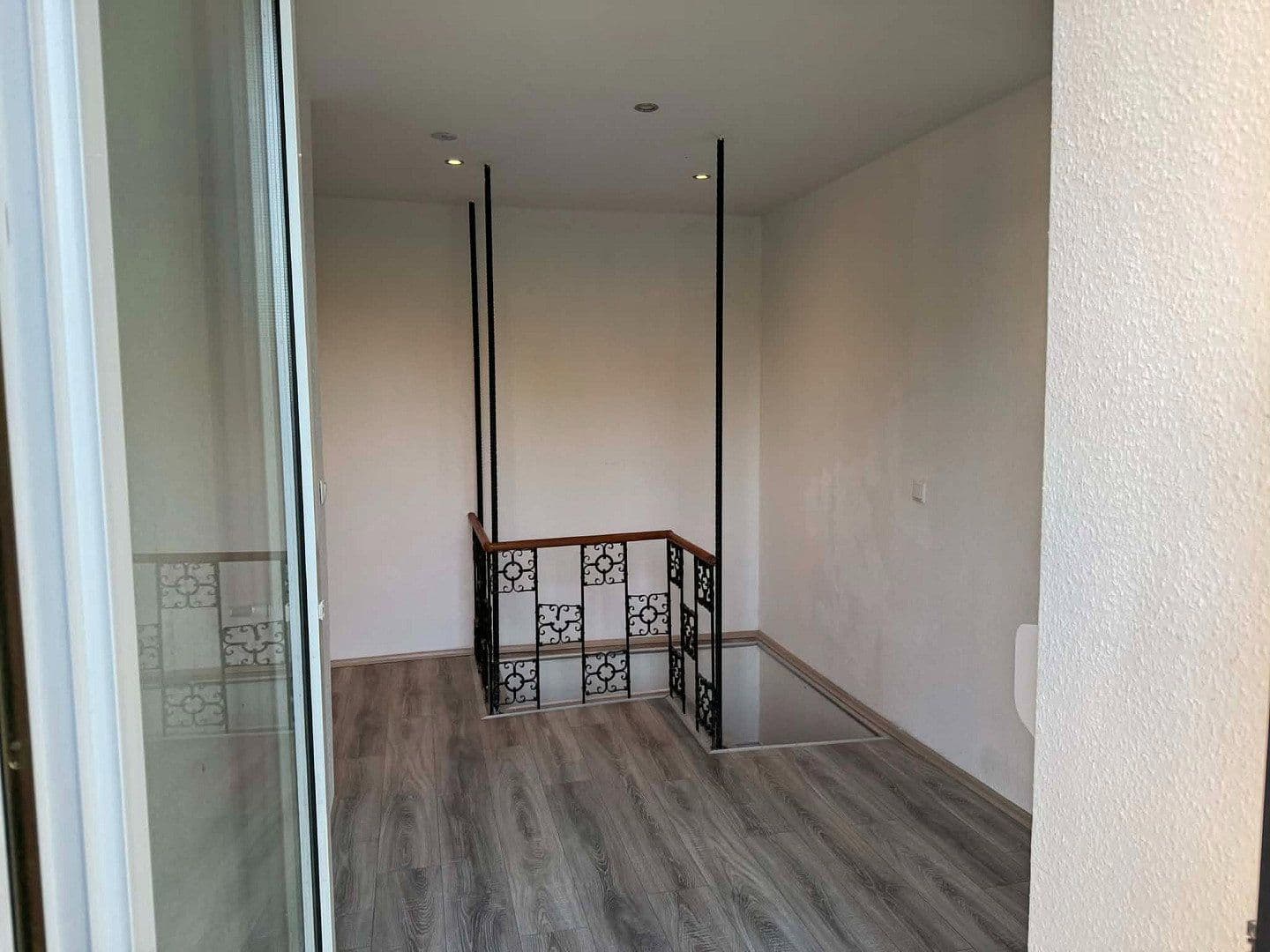 Prenájom bytu 3-izbový 95 m², Bochum, Severné Porýnie - Westfálsko Prenájom bytu 3-izbový 95 m², Bochum, Severné Porýnie - Westfálsko