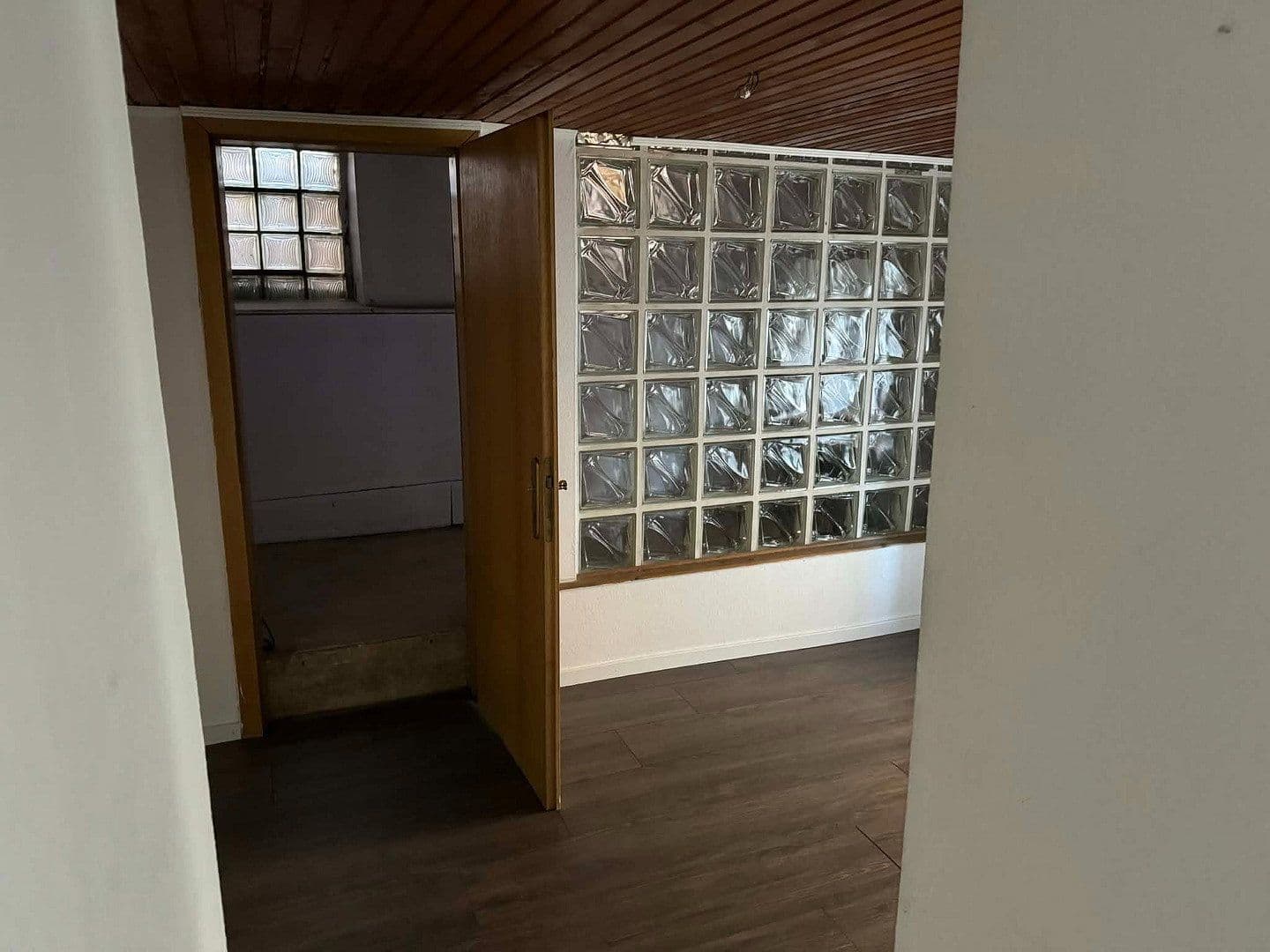 Prenájom bytu 3-izbový 95 m², Bochum, Severné Porýnie - Westfálsko Prenájom bytu 3-izbový 95 m², Bochum, Severné Porýnie - Westfálsko