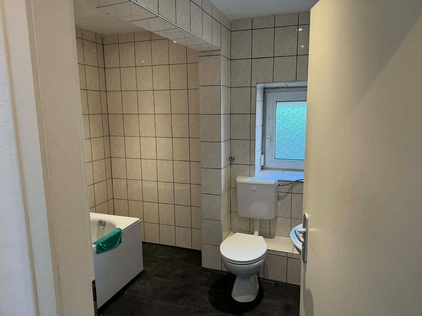 Prenájom bytu 3-izbový 95 m², Bochum, Severné Porýnie - Westfálsko Prenájom bytu 3-izbový 95 m², Bochum, Severné Porýnie - Westfálsko