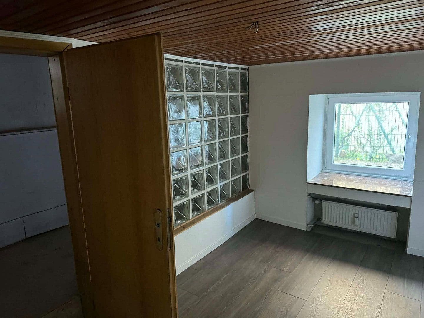 Prenájom bytu 3-izbový 95 m², Bochum, Severné Porýnie - Westfálsko Prenájom bytu 3-izbový 95 m², Bochum, Severné Porýnie - Westfálsko