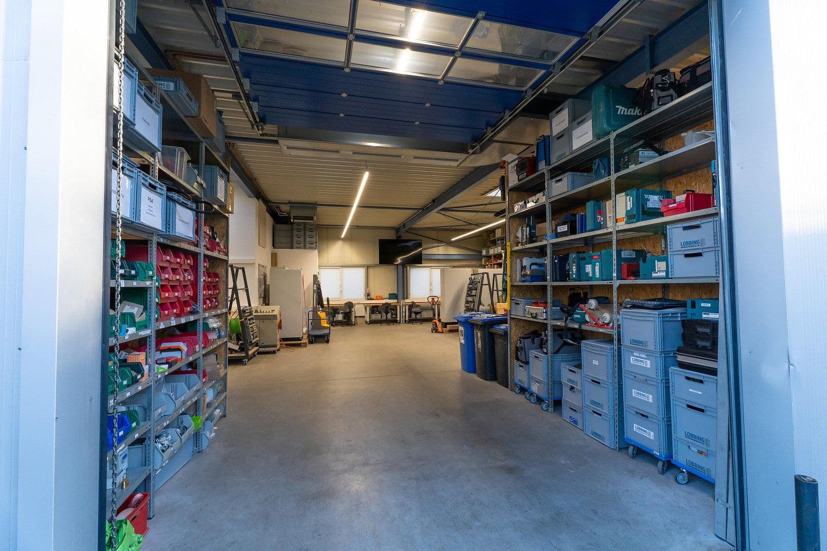 Prenájom nebytového priestoru 2.530 m², Rehwinkel 26, Porta Westfalica, Severné Porýnie - Westfálsko Prenájom nebytového priestoru 2.530 m², Rehwinkel 26, Porta Westfalica, Severné Porýnie - Westfálsko