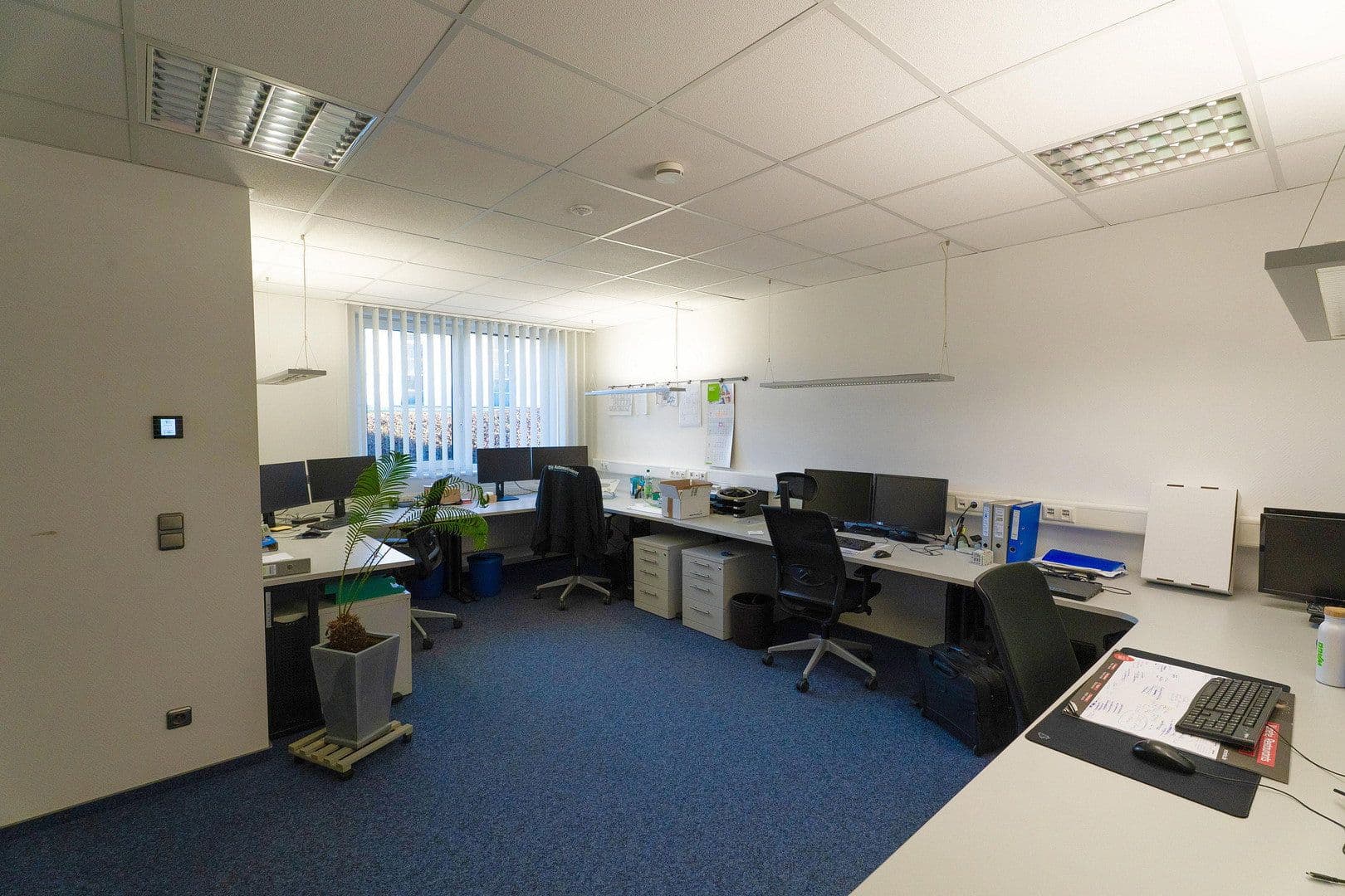 Prenájom nebytového priestoru 2.530 m², Rehwinkel 26, Porta Westfalica, Severné Porýnie - Westfálsko Prenájom nebytového priestoru 2.530 m², Rehwinkel 26, Porta Westfalica, Severné Porýnie - Westfálsko