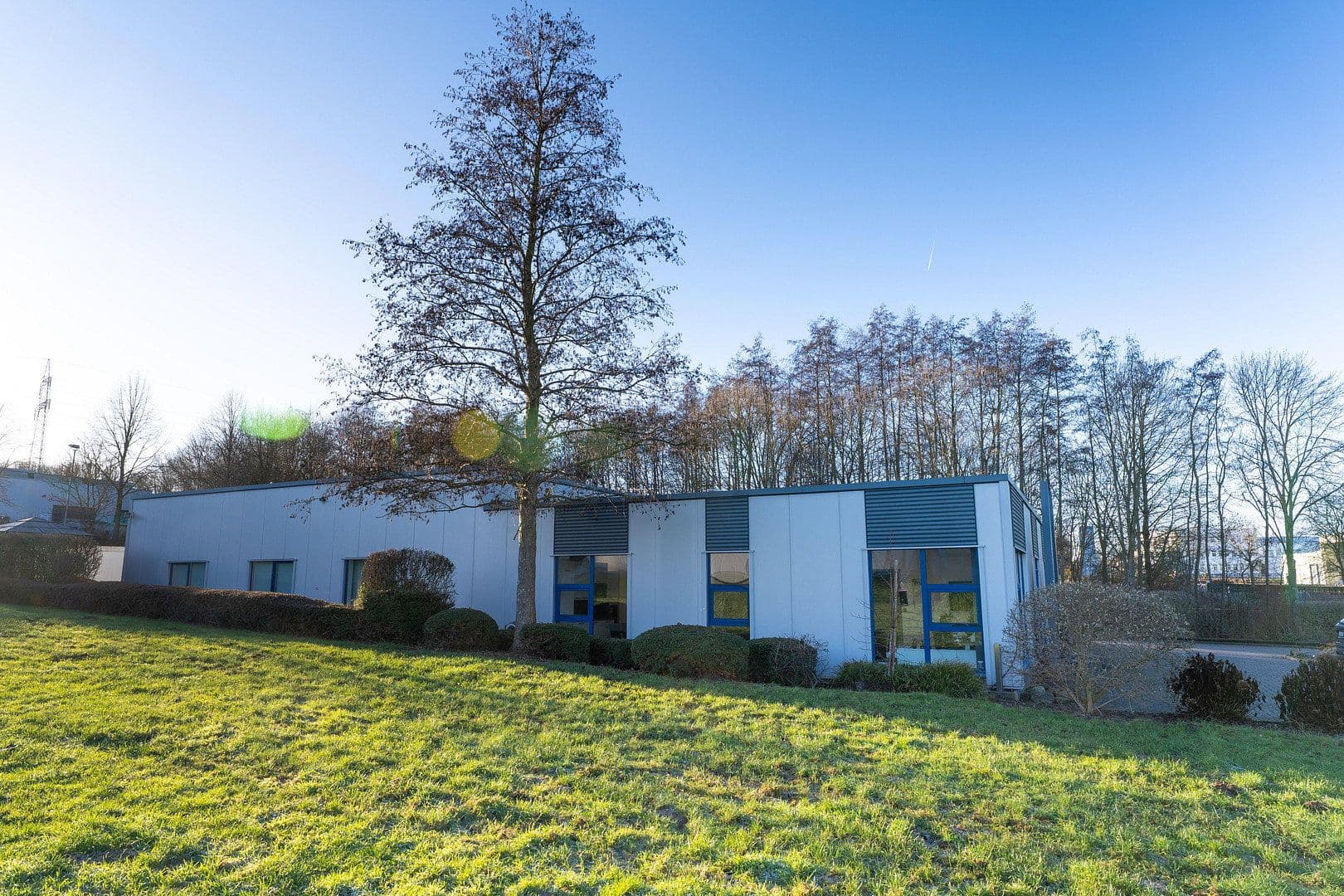 Prenájom nebytového priestoru 2.530 m², Rehwinkel 26, Porta Westfalica, Severné Porýnie - Westfálsko Prenájom nebytového priestoru 2.530 m², Rehwinkel 26, Porta Westfalica, Severné Porýnie - Westfálsko