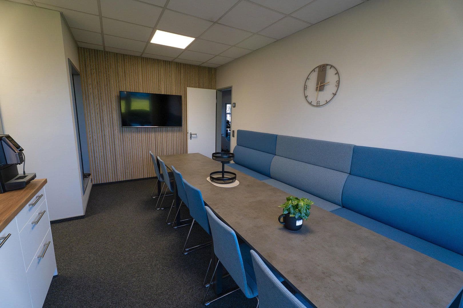 Prenájom nebytového priestoru 2.530 m², Rehwinkel 26, Porta Westfalica, Severné Porýnie - Westfálsko Prenájom nebytového priestoru 2.530 m², Rehwinkel 26, Porta Westfalica, Severné Porýnie - Westfálsko