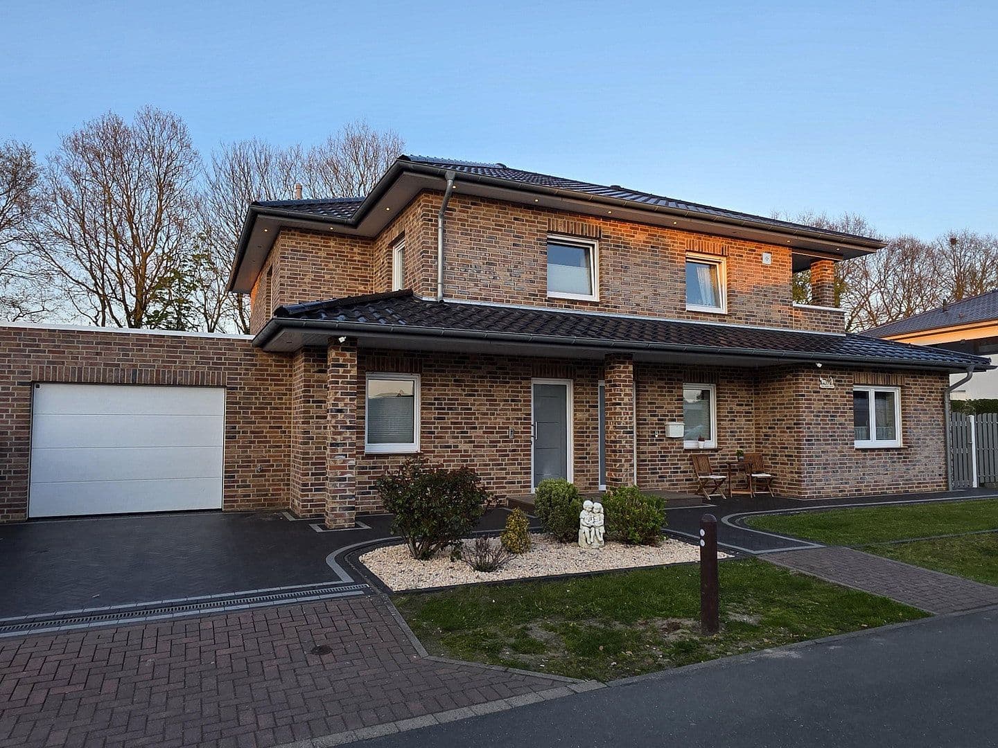 Predaj domu 216 m², pozemek 666 m², Georg-Hillmann-Ring 57, Geestland, Dolné Sasko Predaj domu 216 m², pozemek 666 m², Georg-Hillmann-Ring 57, Geestland, Dolné Sasko